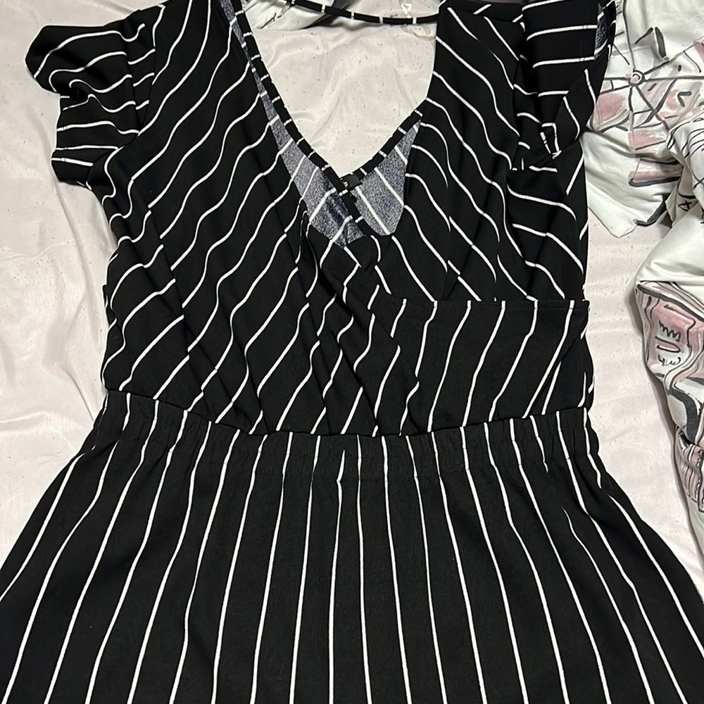 Black romper size large